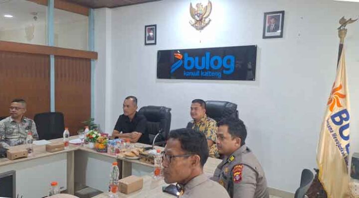 Rapat Koordinasi Teknis Mekanisme Penyerapan dan Distribusi Hasil Panen Jagung di Kalimantan Tengah, yang digelar di Kantor Perum Bulog Kanwil Kalteng, Kamis, 26 Juni 2025.