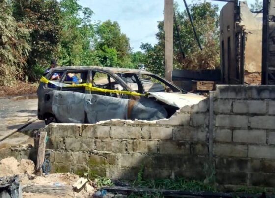 Kebakaran yang menimpa rumah dan kendaraan milik Bahrudin di Gang Bumi Makmur, Kecamatan Baamang, Kabupaten Kotawaringin Timur, Sabtu, 19 Juli 2025.