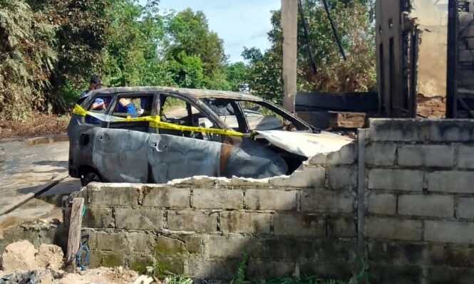 Kebakaran yang menimpa rumah dan kendaraan milik Bahrudin di Gang Bumi Makmur, Kecamatan Baamang, Kabupaten Kotawaringin Timur, Sabtu, 19 Juli 2025.