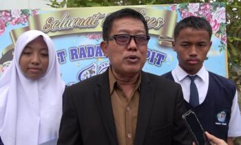 Kepala SMPN 1 Sampit
