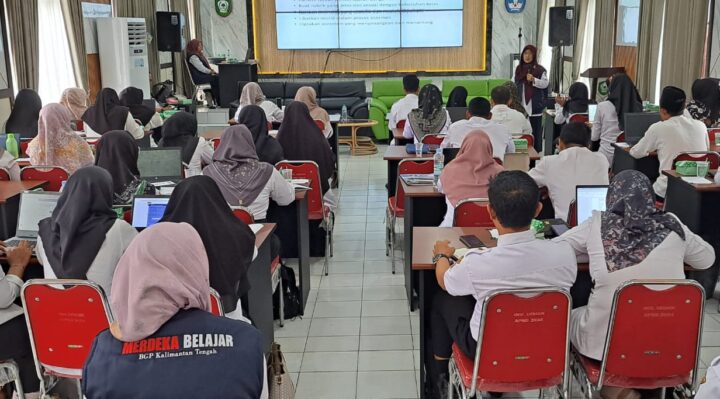 Pelatihan guru