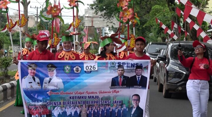 SMPN 1 Sampit Gelar Pawai HUT Ke-80 Republik Indonesia.