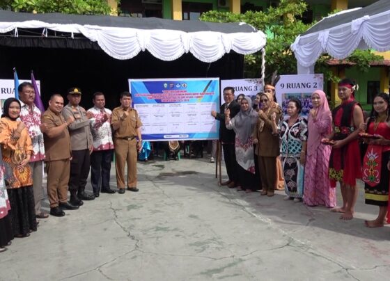penandatanganan fakta integritas pelaksanaan SPMB di Kabupaten Kotim.