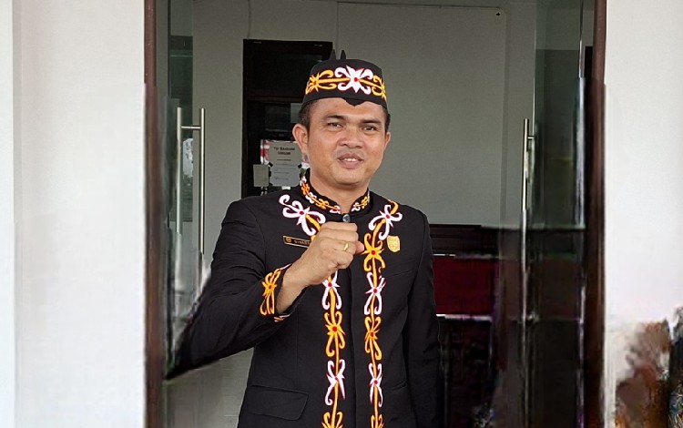 Legislator Gunung Mas Imbau Pemerintah Desa Tingkatkan Pelayanan