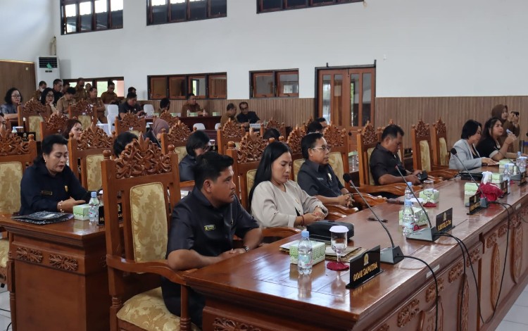 6 Fraksi DPRD Gunung Mas Setuju Raperda RPJMD 2025 – 2029 untuk Dibahas