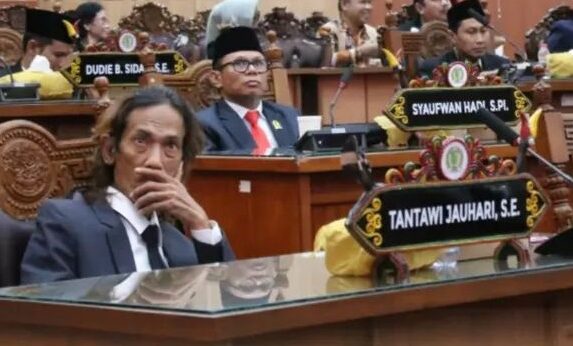 Tantawi Jauhari