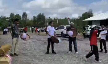 Lomba agustusan guru