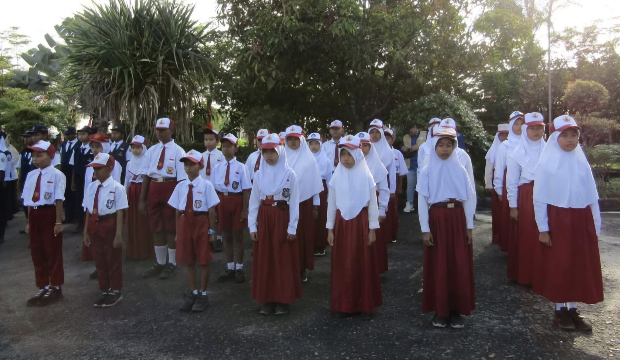 Upacara Peringatan HUT RI Jadi Sarana Bentuk Disiplin Siswa