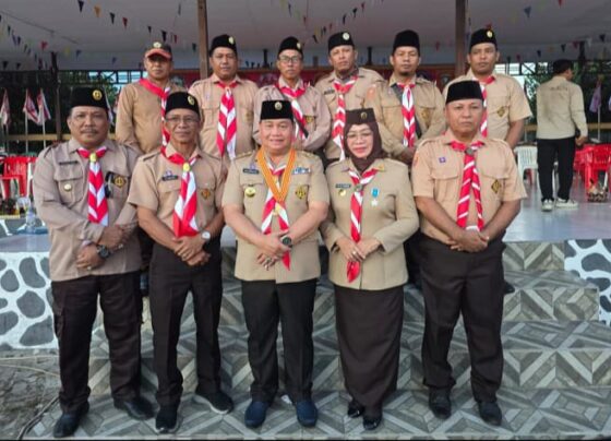 Rudianur (depan paling kanan)