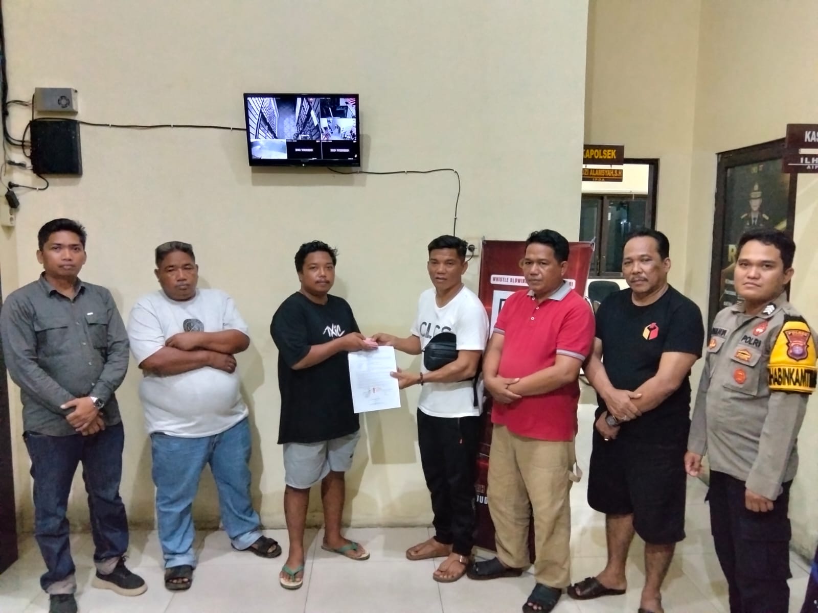 Korban Kekerasan di SPBU Samuda Sepakat Berdamai setelah diberi Uang Santunan dan Pengobatan